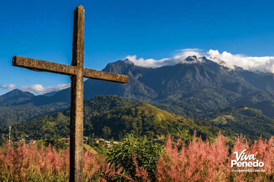 Pico do Penedinho em Penedo